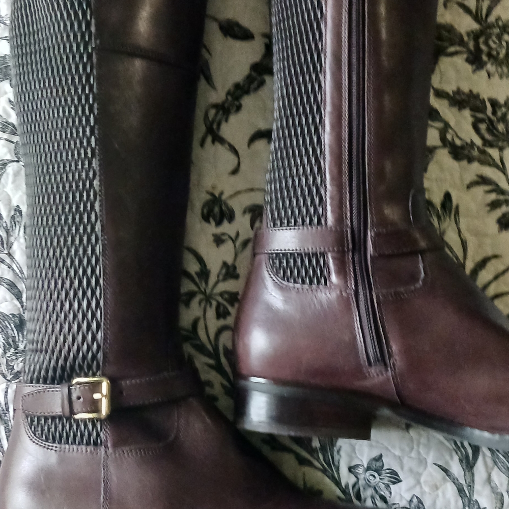 Chic Brown Heeled Boots. Size 7